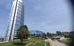 Riverside Apartment By The Danube